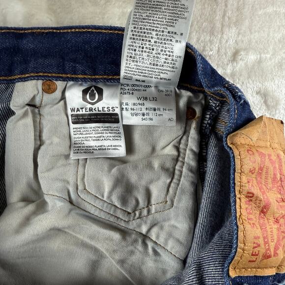 Levi's 501 Jeans Men's 38x32 Medium Wash Blue Straight Leg Casual / Workwear - Picture 7 of 9